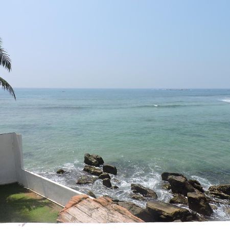Galle Henna Beach House Унаватуна Экстерьер фото