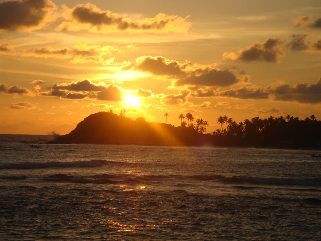 Galle Henna Beach House Унаватуна Номер фото