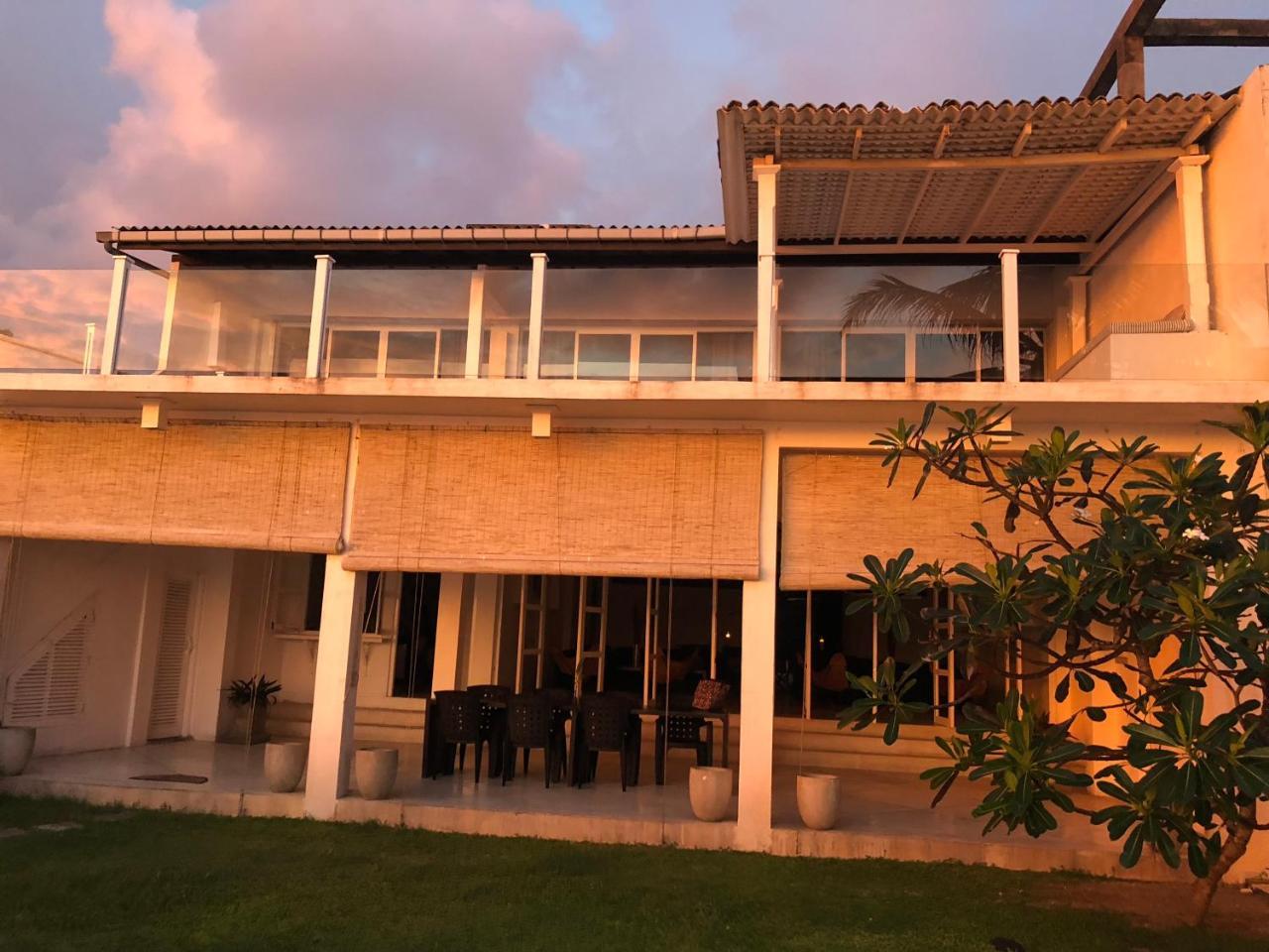 Galle Henna Beach House Унаватуна Экстерьер фото