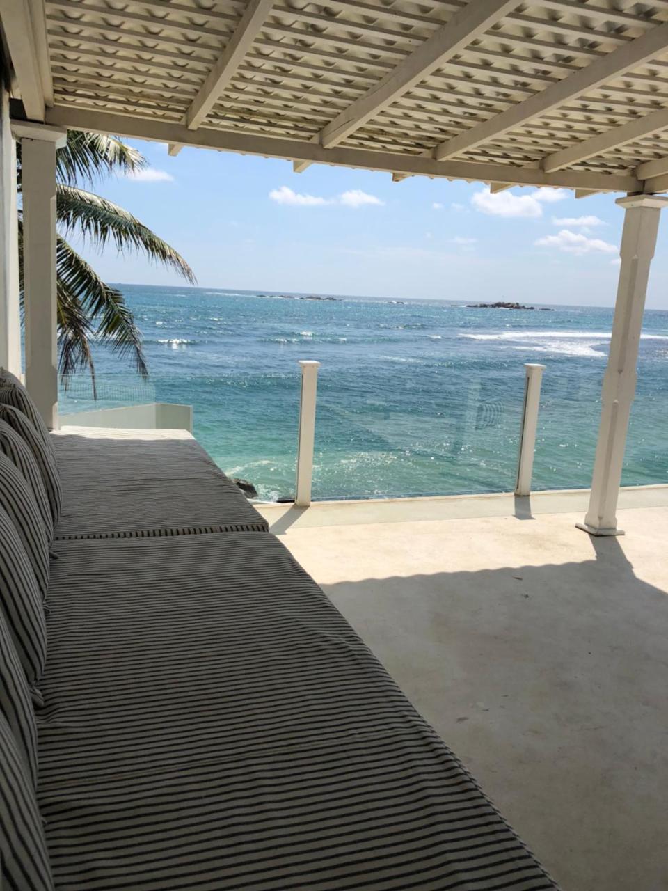 Galle Henna Beach House Унаватуна Экстерьер фото