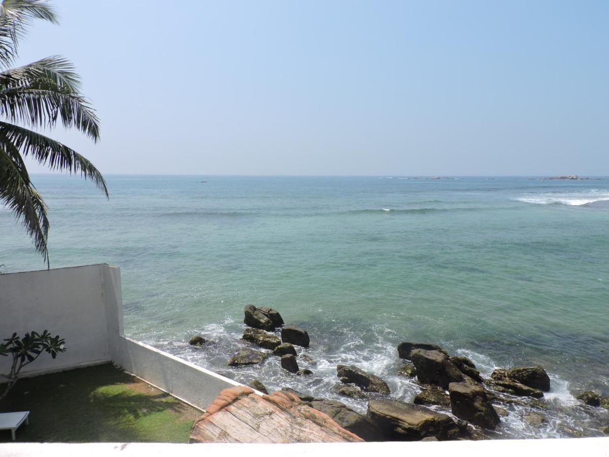 Galle Henna Beach House Унаватуна Экстерьер фото